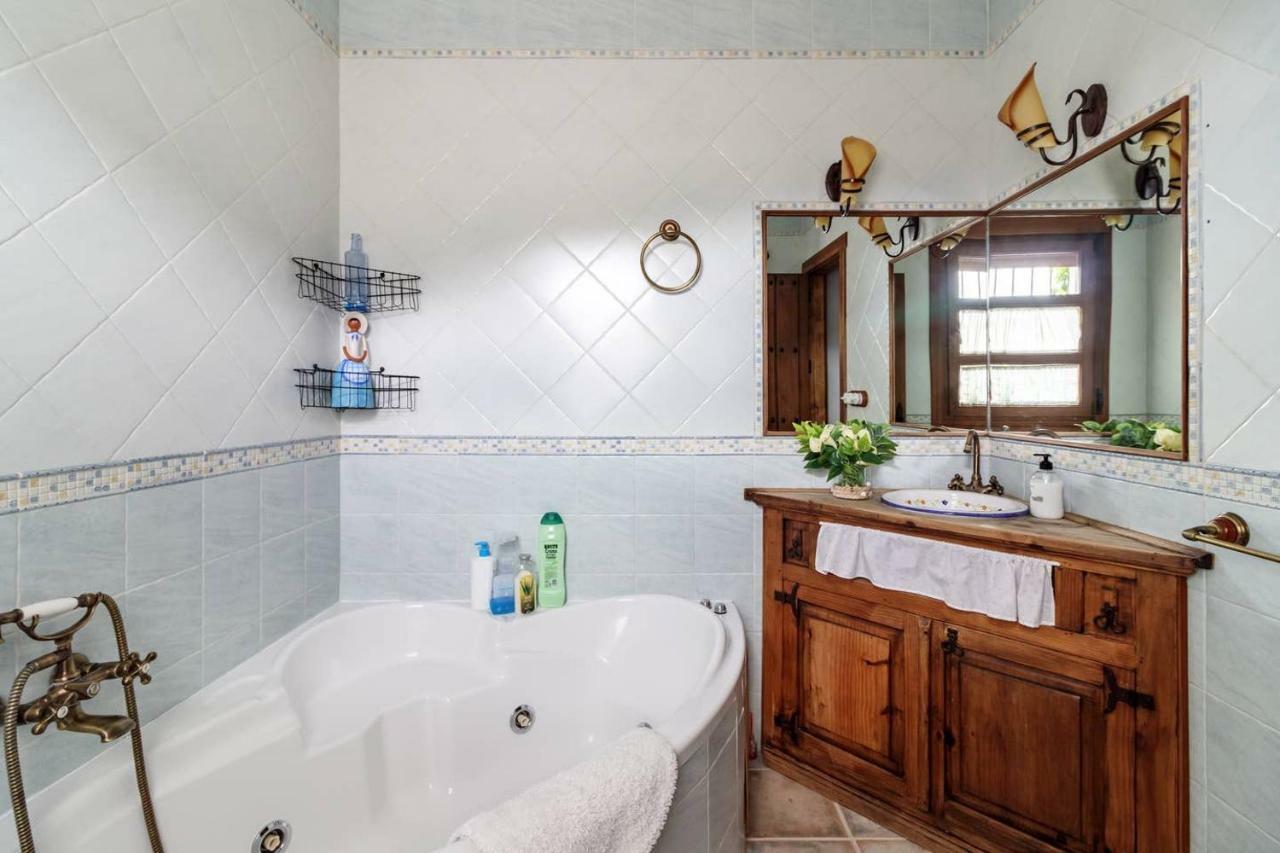 Encantadora Casa Con Piscina Privada Y Chimenea Padul Екстериор снимка